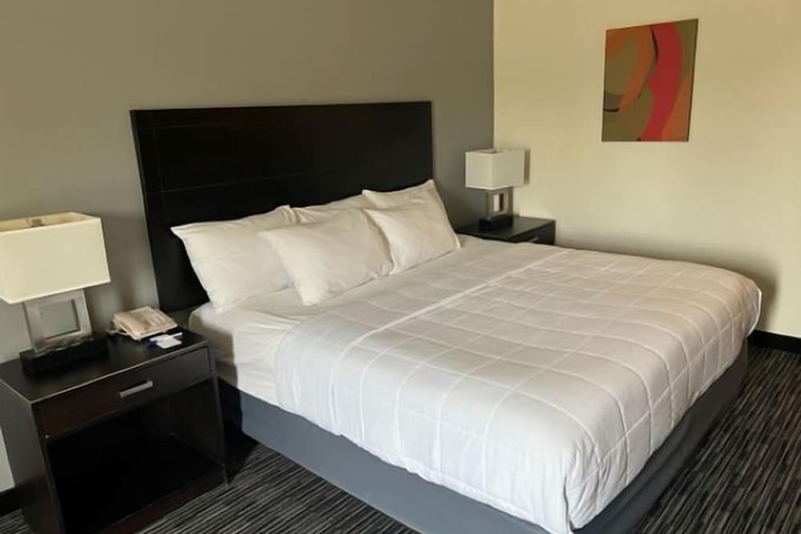 American Inn and Suites Houghton Lake