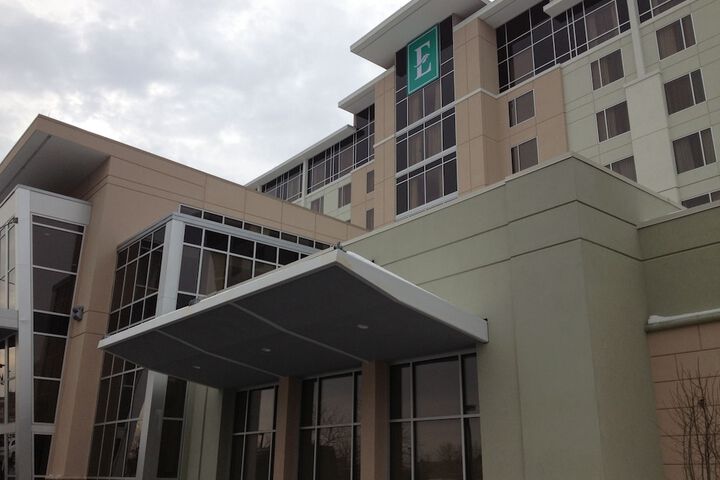 Embassy Suites Newark Airport
