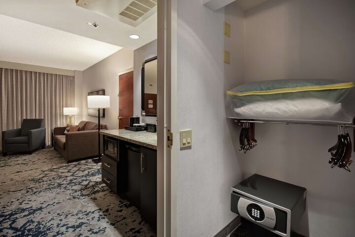 Embassy Suites Charleston
