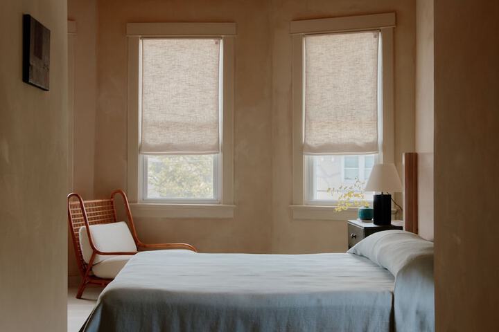 Room 11 of 28