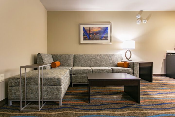 Room 42 of 66