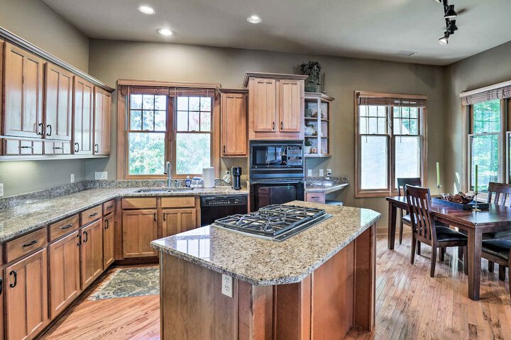 Surrounded by Natl Forest: Condo w / Majestic View
