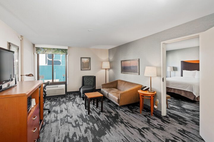 Fairfield Inn & Suites Anaheim North / Buena Park.