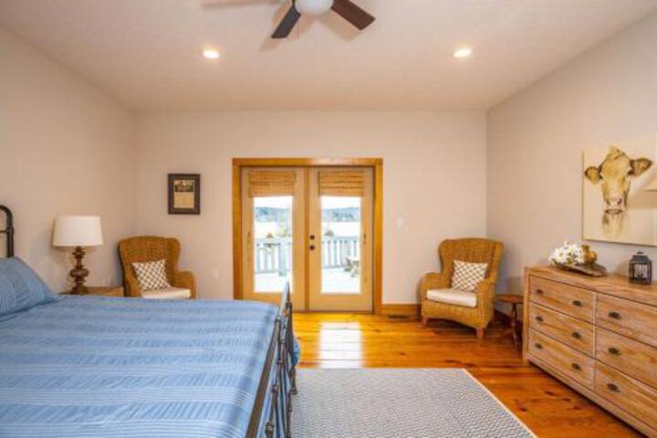 Lake Rider Cabin