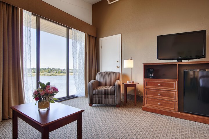 Room 27 of 60