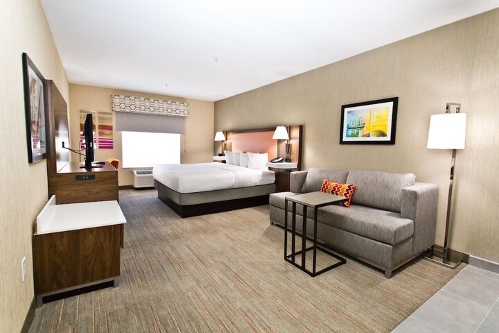 Room 8 of 51