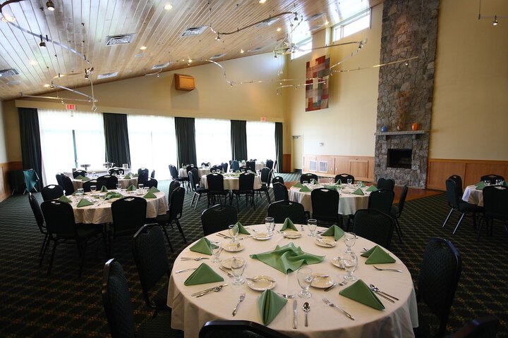 Ballroom/Hall 130 of 191