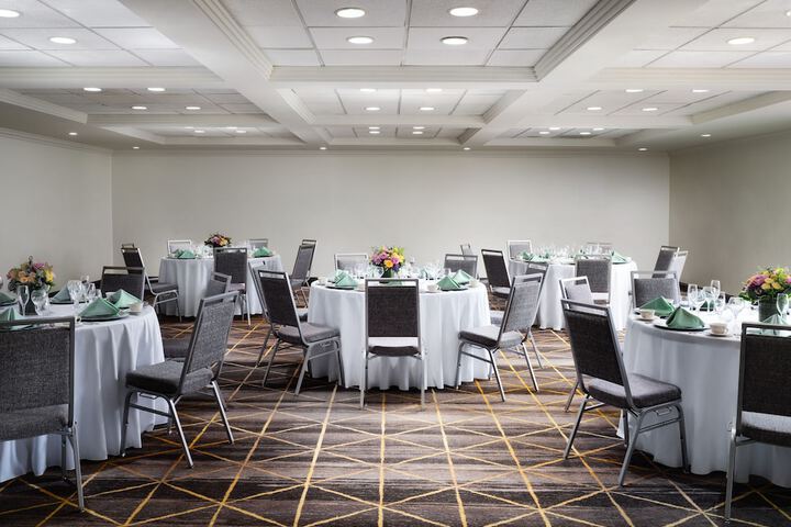 Ballroom/Hall 33 of 35