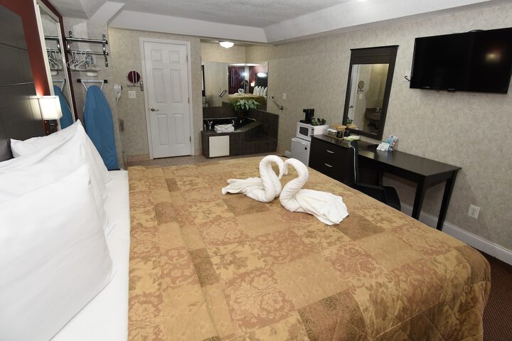 Room 15 of 35