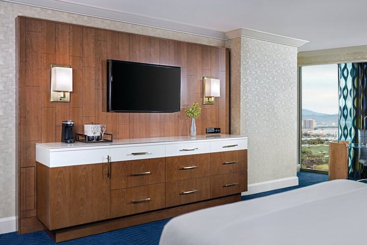 Mandalay Bay Resort & Casino