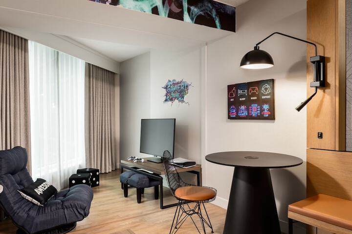 Room 18 of 89