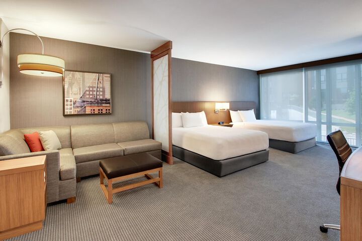 Hyatt Place Milwaukee / Downtown