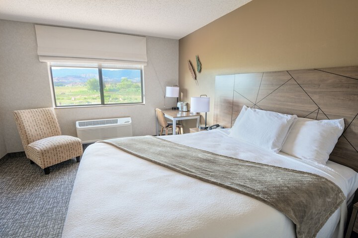 Red Sands Hotel