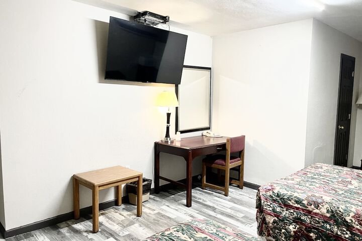 Room 9 of 9
