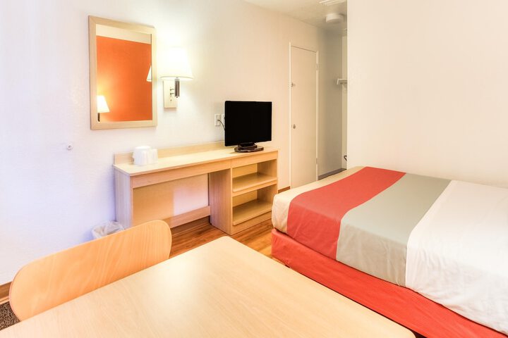 Motel 6 Tigard OR - Portland South - Lake Oswego