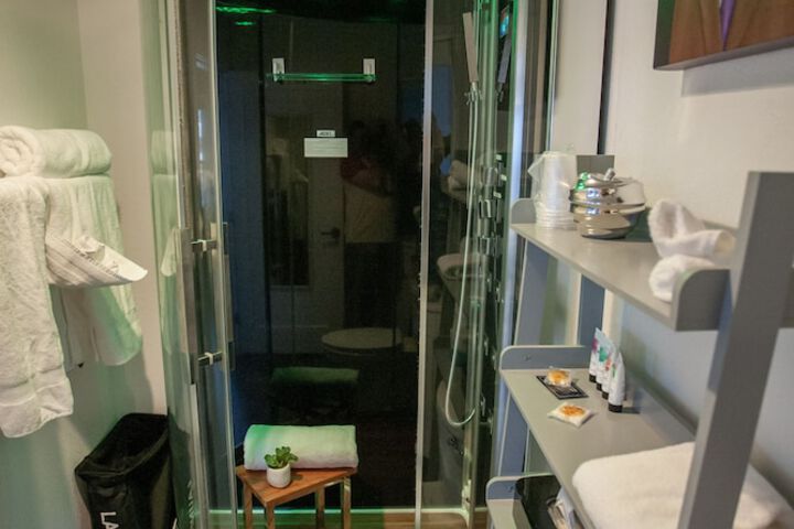 Room 25 of 56