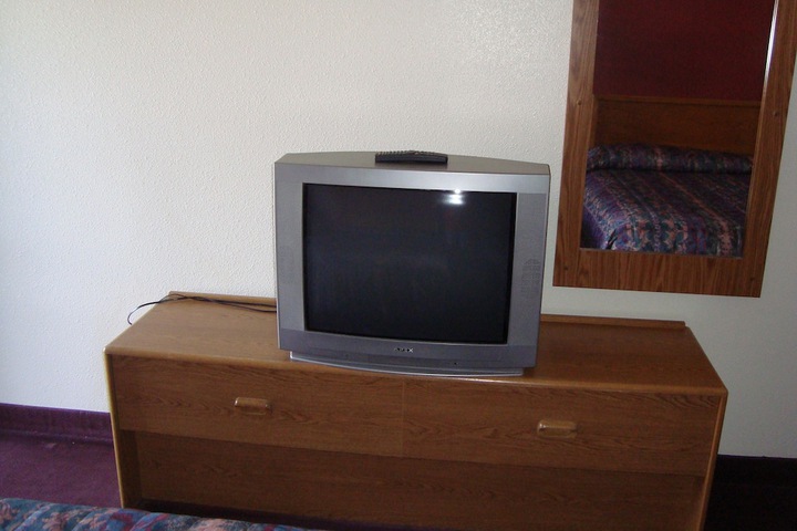 Room 4 of 18