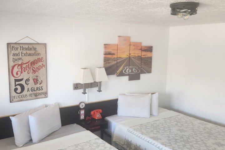 Brads Desert Inn