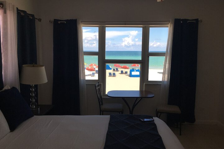 Room 30 of 39