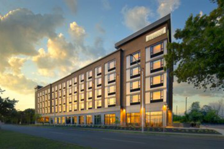 Hotel 10 of 180