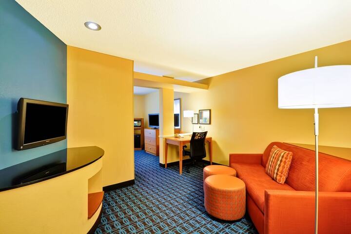 Room 17 of 24