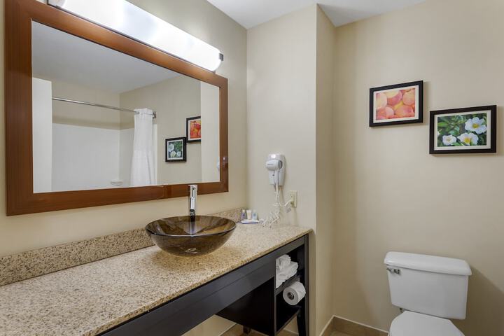 Room 13 of 27