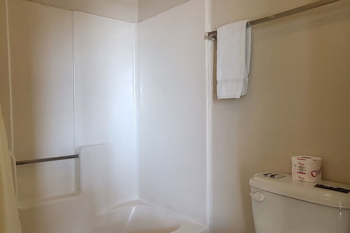Room 14 of 33