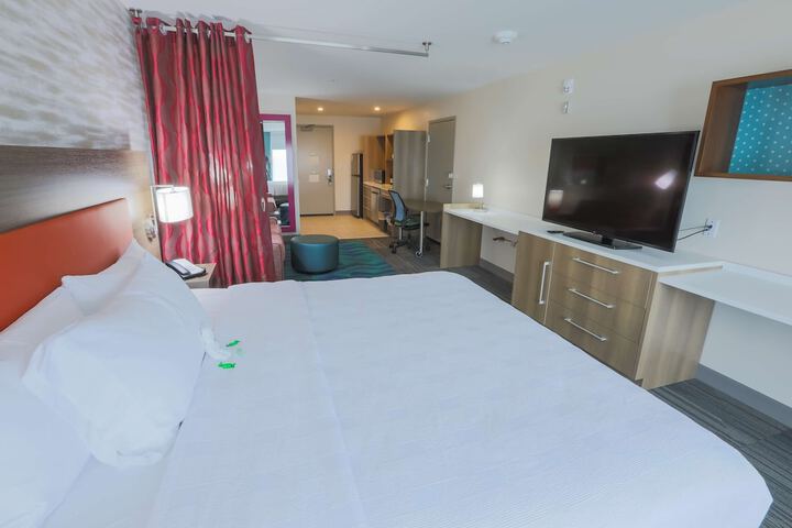 Room 48 of 83