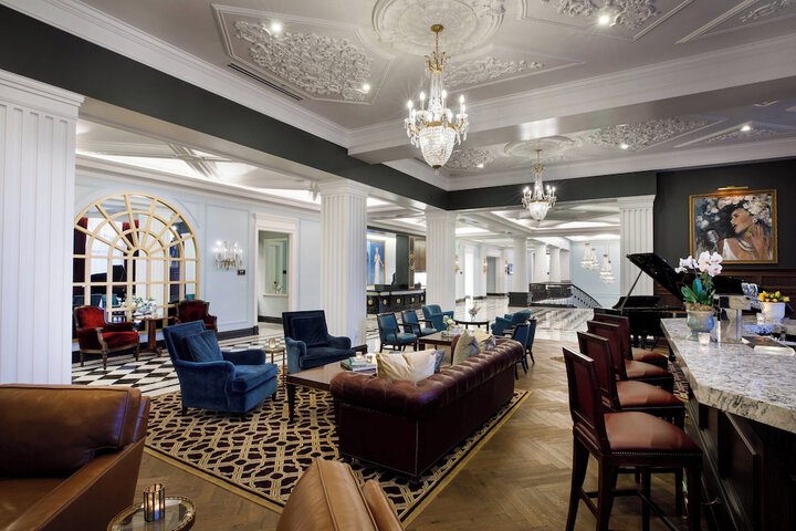 Hotel Carmichael Autograph Collection