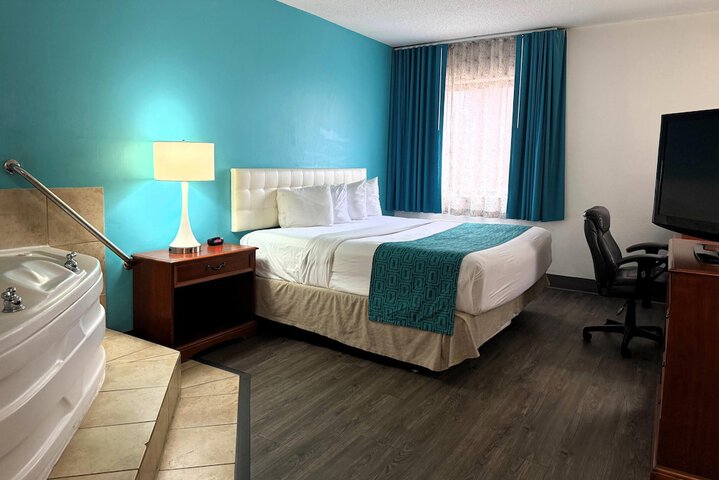 Howard Johnson by Wyndham Evansville East