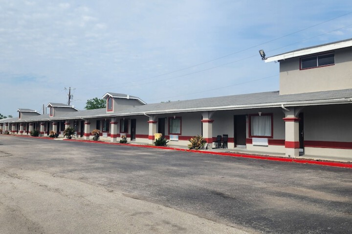 Hotel 6 of 25