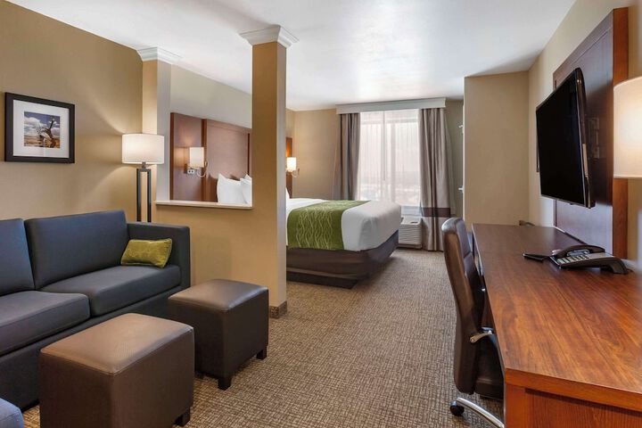 Room 12 of 33
