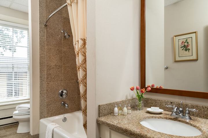 Linden Row Inn