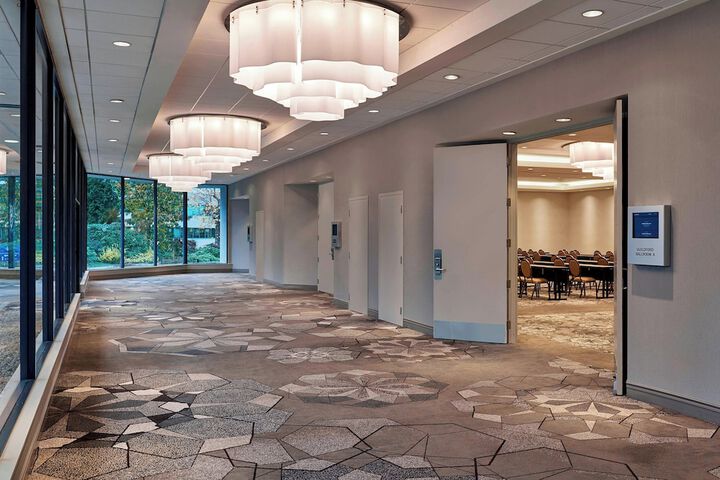 Sheraton Vancouver Guildford Hotel