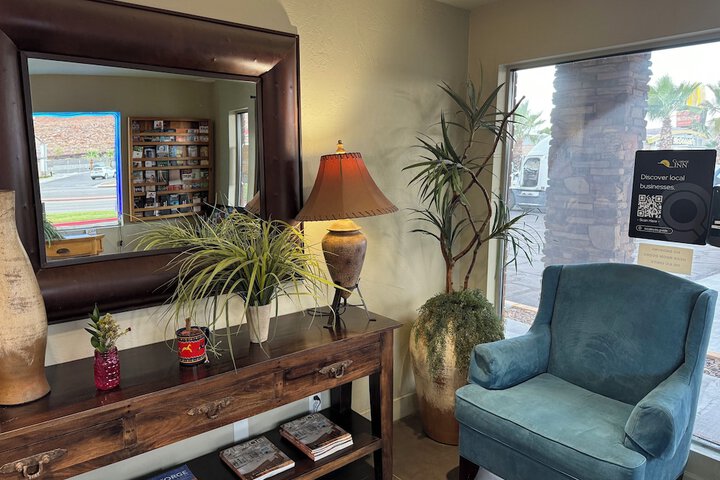 Hotel Interior 10 of 32