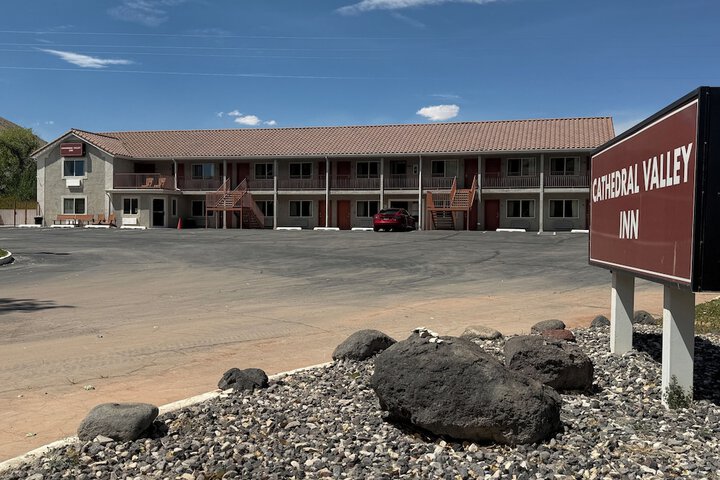 Cathedral Valley Inn