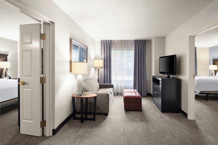 Staybridge Suites Indianapolis-Airport by IHG