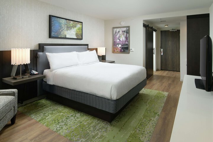Room 29 of 46