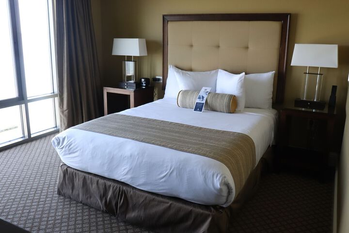 Room 15 of 76