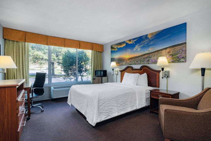 Room 19 of 21