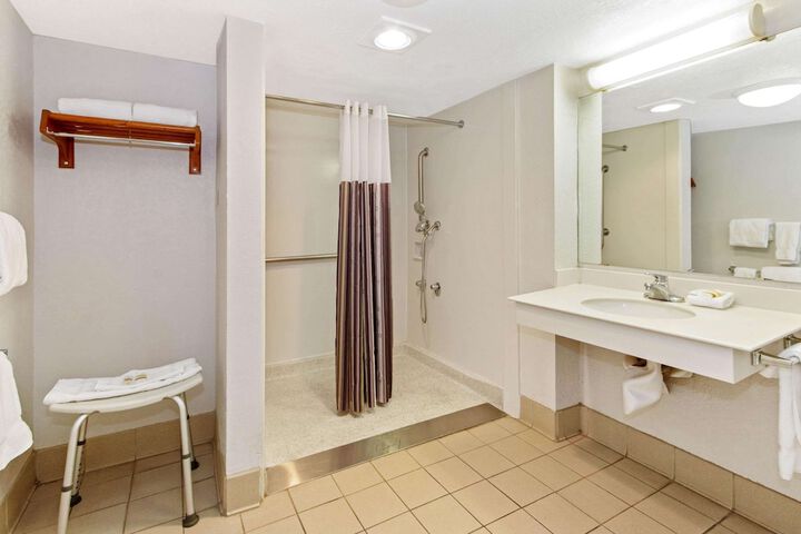 Room 8 of 29