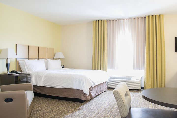 Candlewood Suites Bay City by IHG