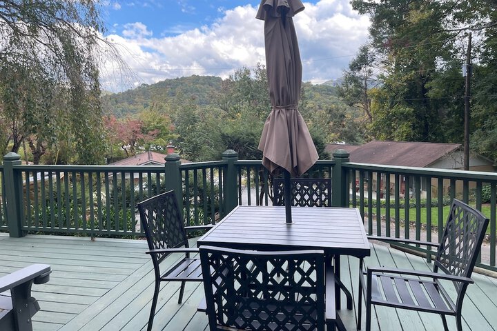 Mountain Aire Cottages Inn & Glamping