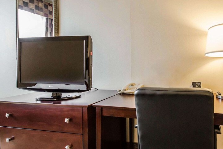Quality Suites Jeffersonville - Louisville North