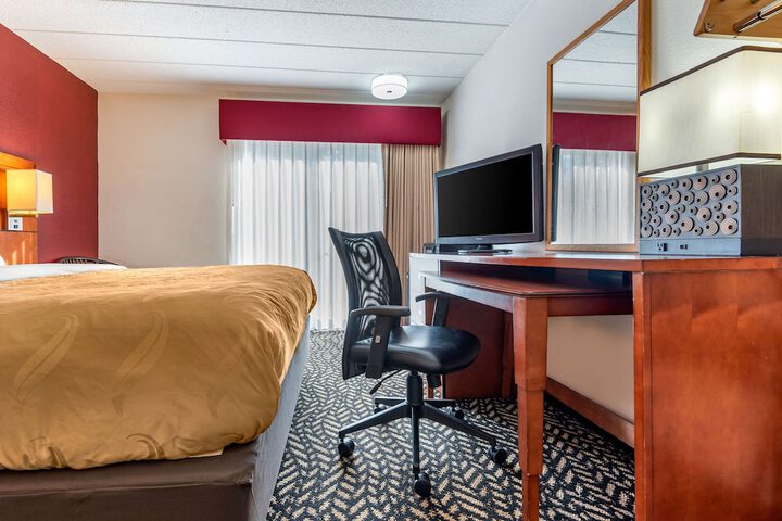 Room 12 of 35