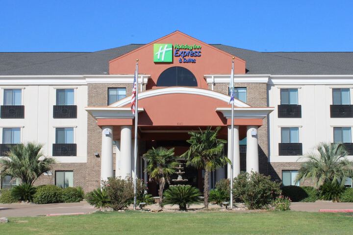 Hotel 8 of 32