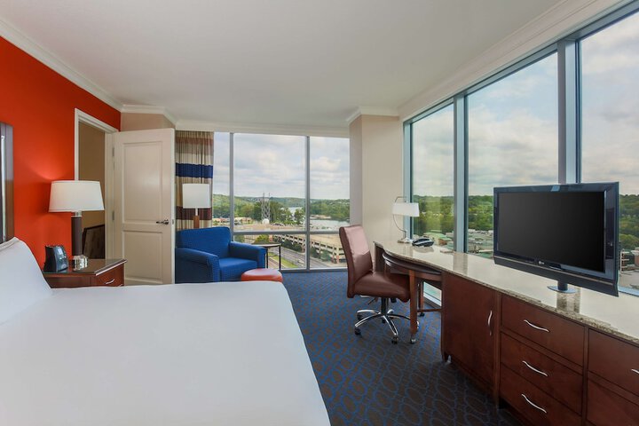 Room 42 of 99