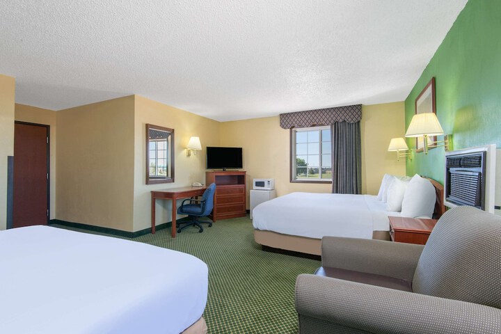 Room 10 of 15