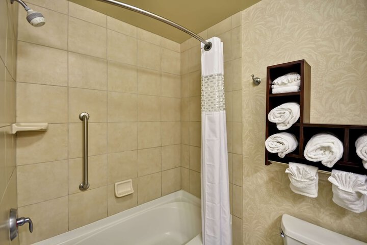 Hampton Inn & Suites North Charleston-University Blvd
