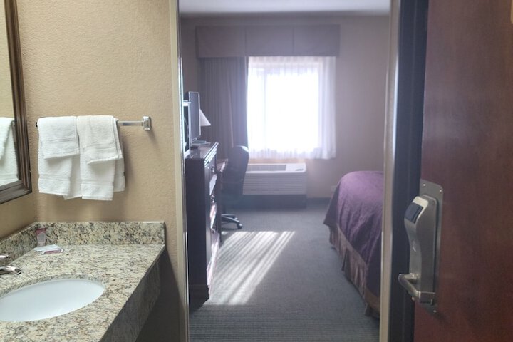Room 21 of 43